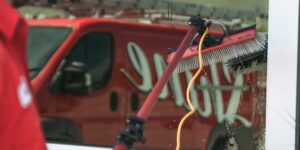 Window cleaning by shine