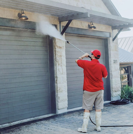 ALT-text: hire a professional team to clean your home's exterior